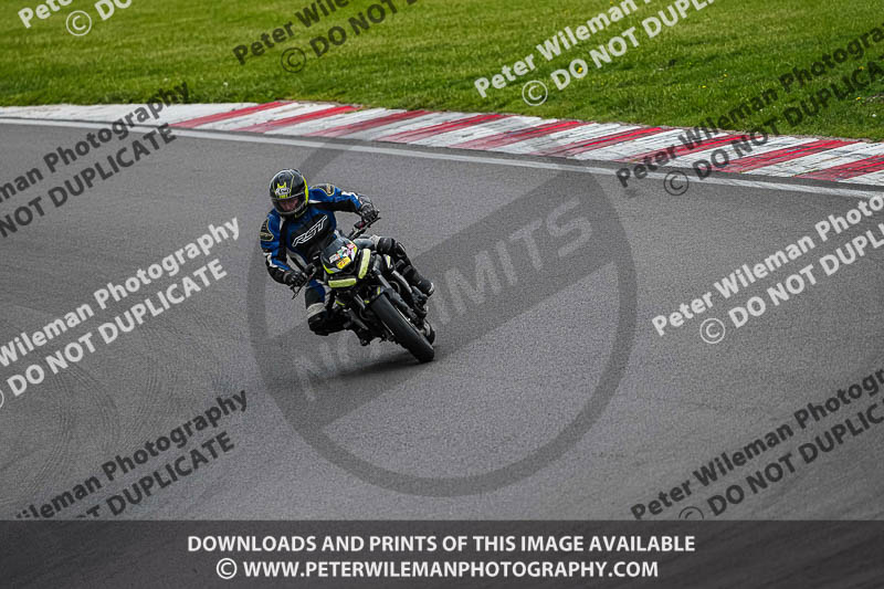 donington no limits trackday;donington park photographs;donington trackday photographs;estoril;event digital images;motorbikes;no limits;no limits trackdays;peter wileman photography;portugal;trackday;trackday digital images;trackday photos
